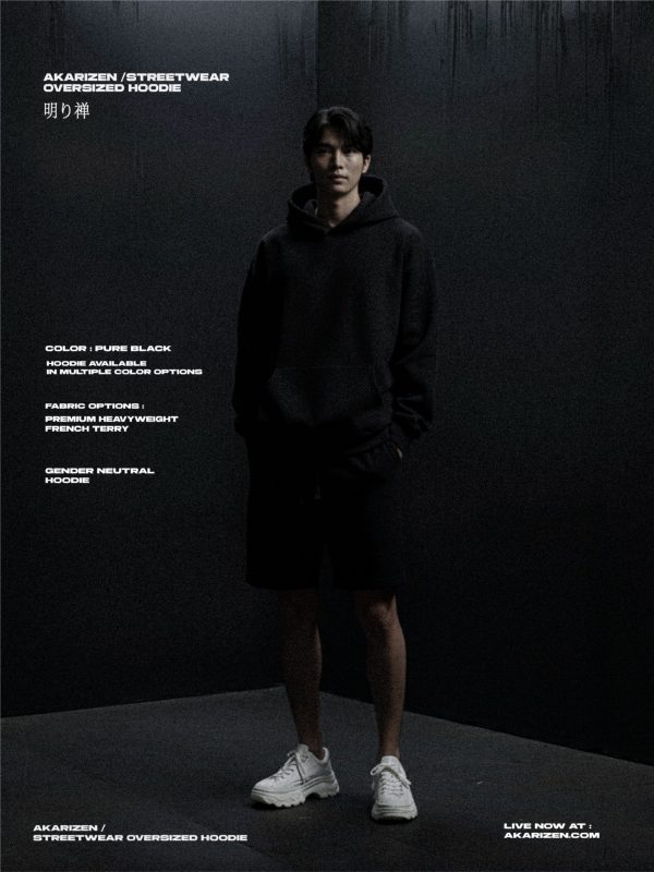 AKARIZEN ESSENTIALS / STREETWEAR OVERSIZED HOODIE - PURE BLACK