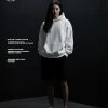 AKARIZEN ESSENTIALS / OVERSIZED STREETWEAR HOODIE - PURE WHITE