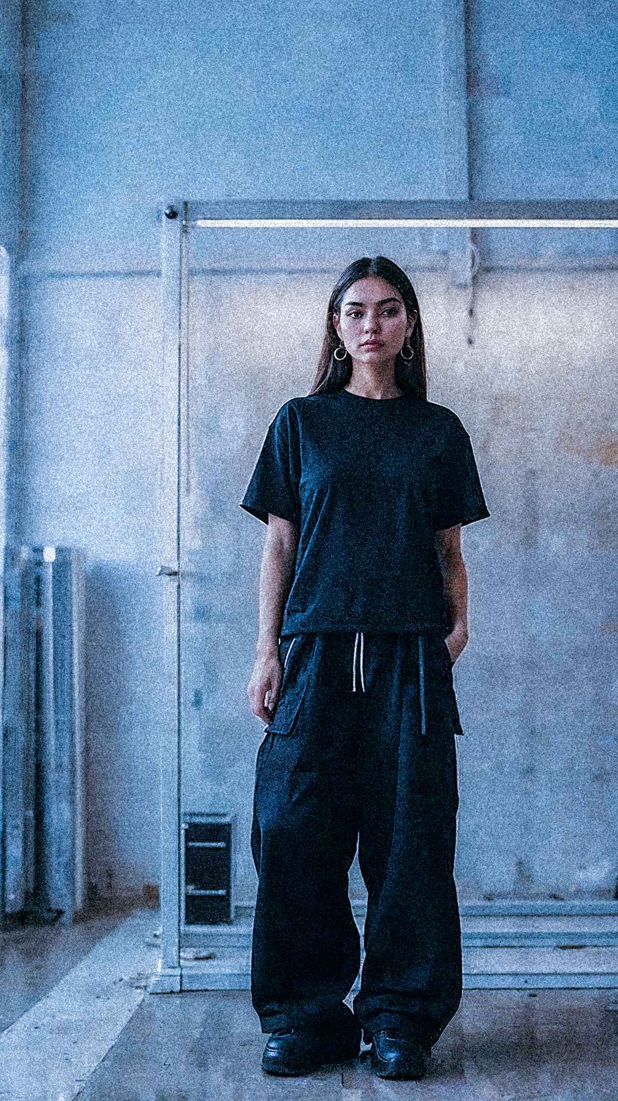 AKARIZEN- ESSENTIALS / PLAIN TEE