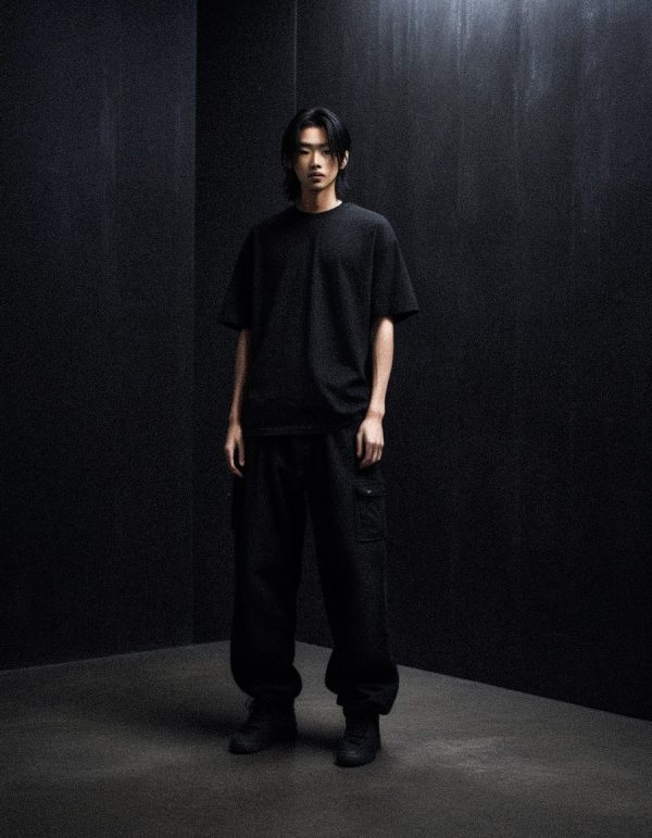 AKARIZEN ESSENTIALS / PLAIN OVERSIZED TEE - BLACK
