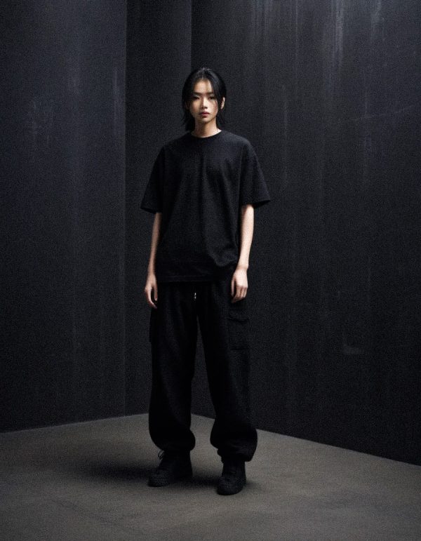 AKARIZEN ESSENTIALS / PLAIN OVERSIZED TEE - BLACK